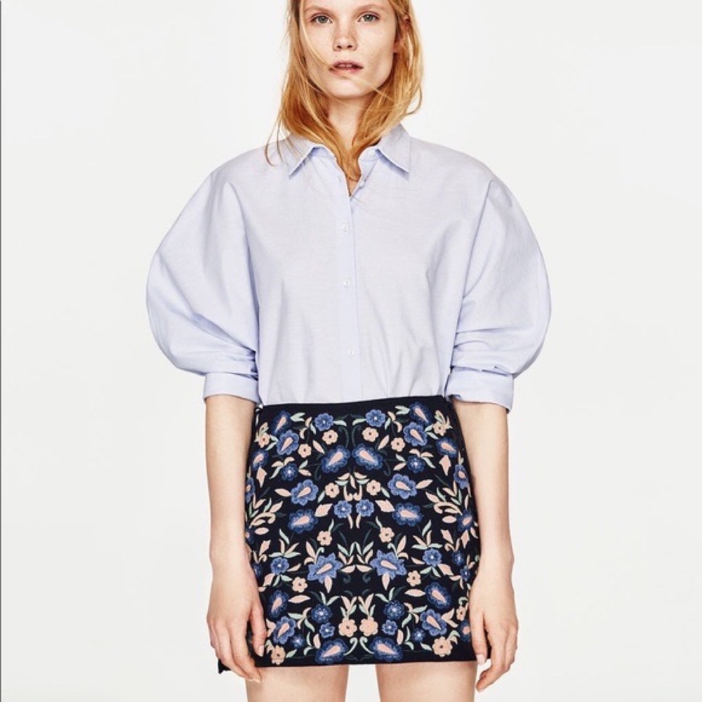 Zara Trafaluc Floral Embroidered Mini Skirt